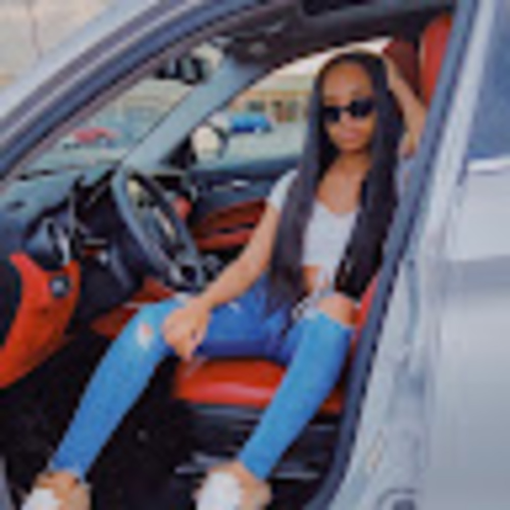 Meet your Posher, Kayla